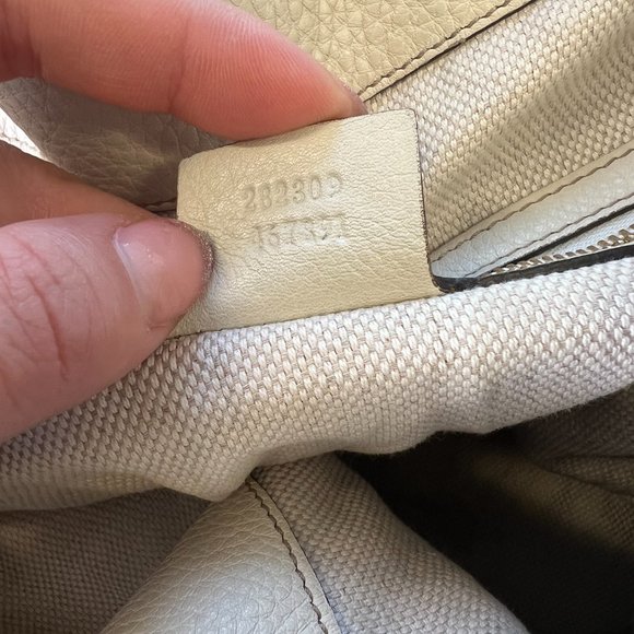 Gucci Pebbled Calfskin Soho Shoulder Bag Off White - Picture 15 of 15